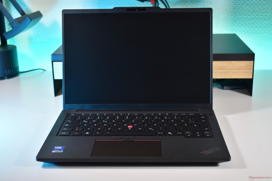 Обзор Lenovo ThinkPad T14 Gen 7: эволюция легенды с акцентом на ремонтопригодность